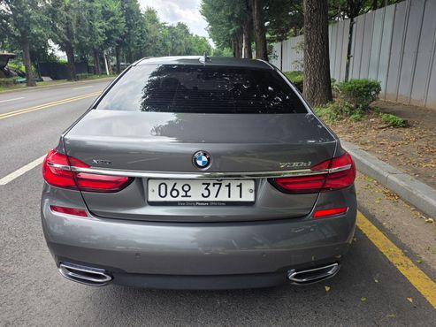 BMW 7-Series 730d xDrive M Sport — пробег 108 000 км — фото 4 из 5