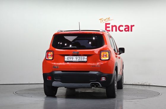 Jeep Renegade 2.0 Diesel Limited AWD — пробег 39 474 км — фото 4 из 5