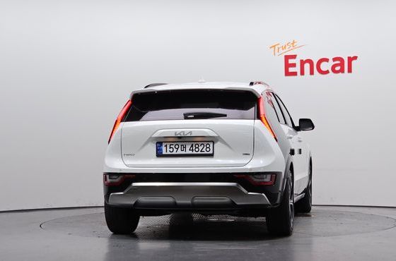 Kia Niro Signature — пробег 68 377 км — фото 4 из 5