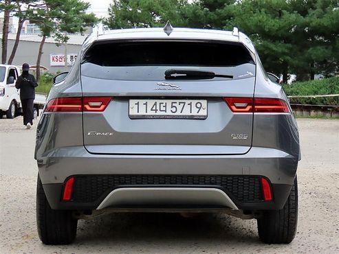 Jaguar E-PACE D180 S — пробег 102 503 км — фото 4 из 5