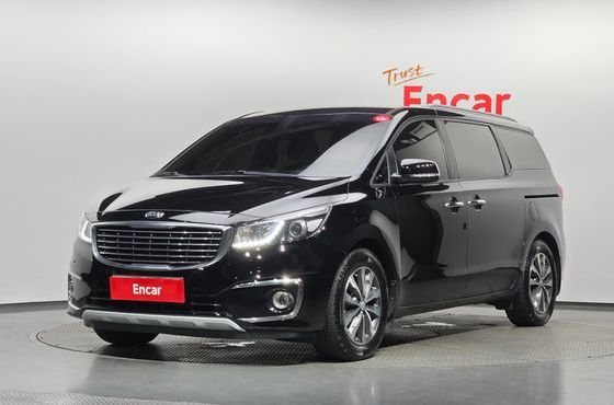 Kia Carnival 9-seater Luxury — пробег 179 208 км — фото 1 из 5