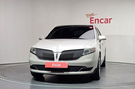 Lincoln MKT 3.5 — пробег 35 948 км — фото 3 из 5