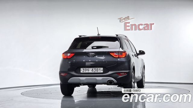 Kia Stonic из Кореи Encar