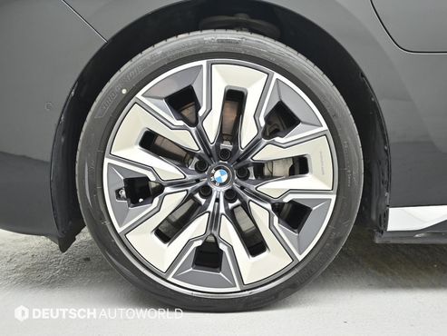 BMW 7-Series 750e xDrive Design Pure Excellence — пробег 31 051 км — фото 5 из 5