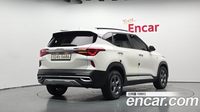 Kia Seltos из Кореи Encar