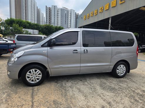 Hyundai Starex 5-Seater VAN Smart — пробег 100 600 км — фото 3 из 5