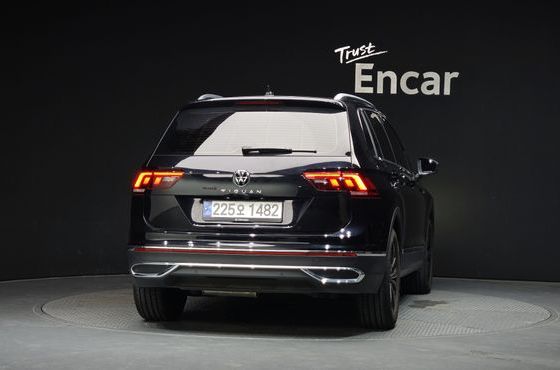 Volkswagen Tiguan 2.0 TDI Premium — пробег 21 435 км — фото 4 из 5