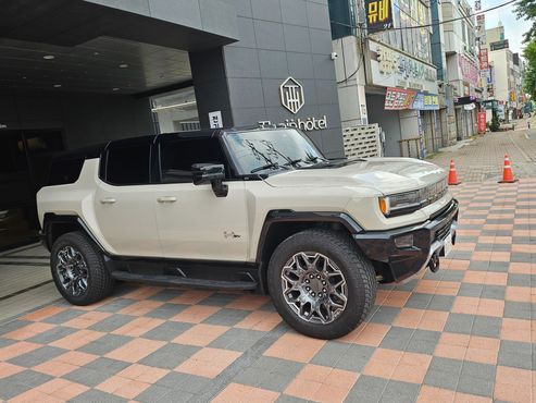 GMC Hummer EV e4WD — пробег 1 000 км — фото 2 из 5