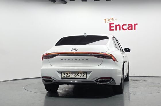 Hyundai Grandeur 2.5 Premium — пробег 68 590 км — фото 4 из 5