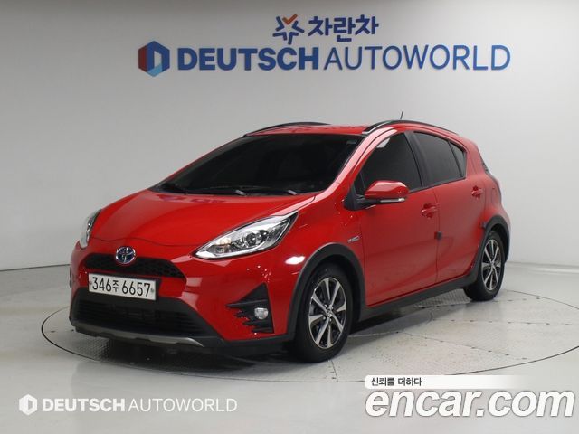 Toyota Prius 1.5 Crossover — пробег 71 023 км — фото 1 из 5