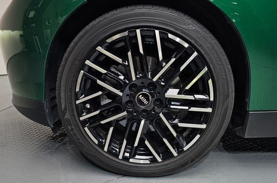 Mini Cooper SE Favoured — пробег 31 365 км — фото 5 из 5