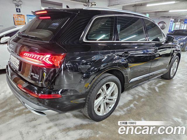 Audi Q7 45 TDI Quattro Premium — пробег 98 724 км — фото 2 из 5