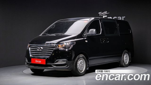 Hyundai Starex Van 5-Seater Style — пробег 46 740 км — фото 1 из 5