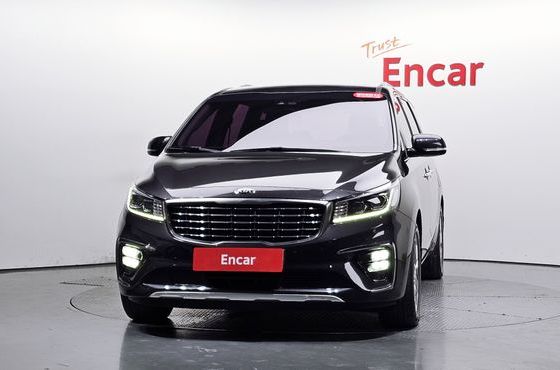 Kia Carnival 9-Seater Prstige — пробег 178 900 км — фото 3 из 5