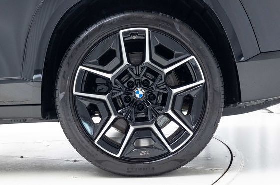 BMW XM 4.4 Lable — пробег 4 365 км — фото 5 из 5