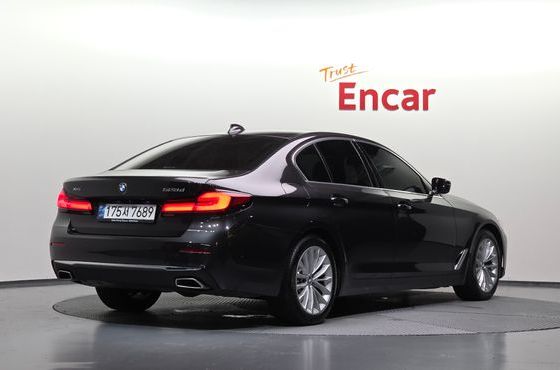 BMW 5-Series 523d xDrive Luxury — пробег 76 900 км — фото 2 из 5
