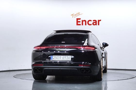 Porsche Panamera 2.9 AWD E-Hybrid Platinum Edition — пробег 10 673 км — фото 4 из 5
