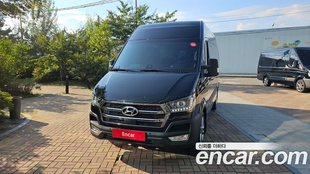 Hyundai Solati 15-seater Luxury — пробег 10 856 км — фото 3 из 5