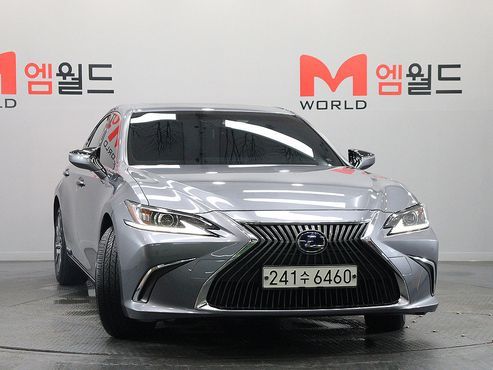Lexus ES Luxury — пробег 45 310 км — фото 2 из 5