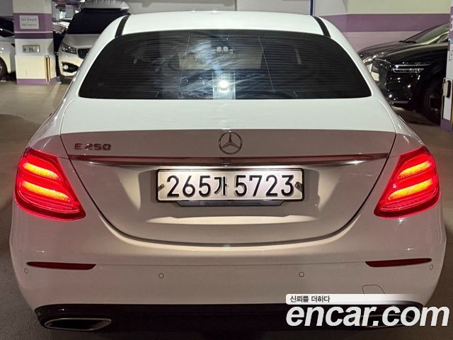 Mercedes-Benz E-Class из Кореи Encar