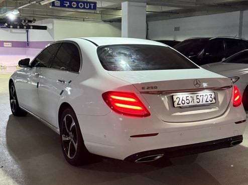 Mercedes-Benz E-Class E250 Avantgarde — пробег 67 000 км — фото 5 из 5