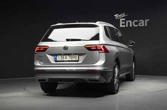 Volkswagen Tiguan 2.0 TDI Prestige — пробег 113 077 км — фото 4 из 5