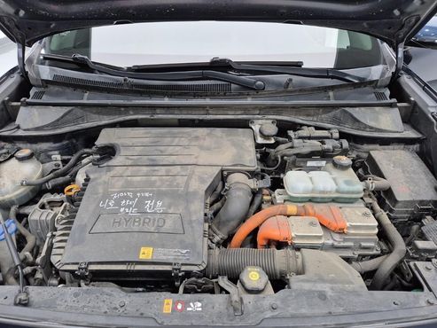 Kia Niro Prestige — пробег 178 547 км — фото 5 из 5