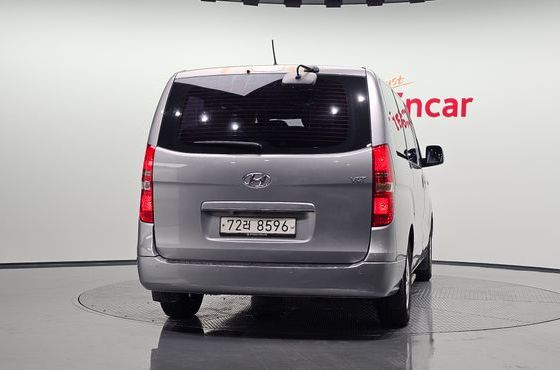 Hyundai Starex 12-Seater Wagon Smart — пробег 174 485 км — фото 4 из 5