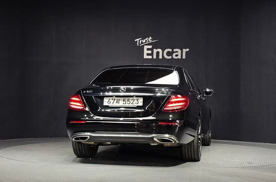 Mercedes-Benz E-Class E300 4MATIC Avnatgarde — пробег 82 742 км — фото 4 из 5
