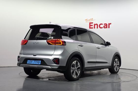 Kia Niro Air — пробег 171 497 км — фото 2 из 5