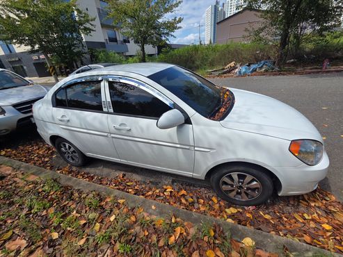 Hyundai Verna Diesel 1.5 VGT Elegance — пробег 250 000 км — фото 4 из 5