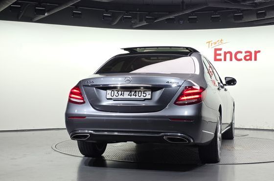 Mercedes-Benz E-Class E300 4MATIC Exclusive — пробег 102 720 км — фото 4 из 5