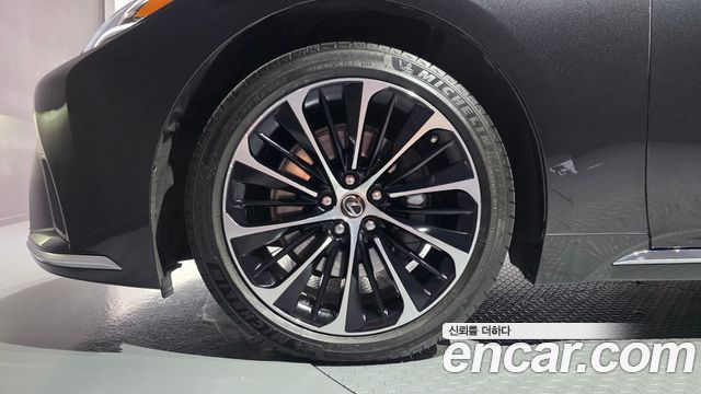 Lexus LS из Кореи Encar
