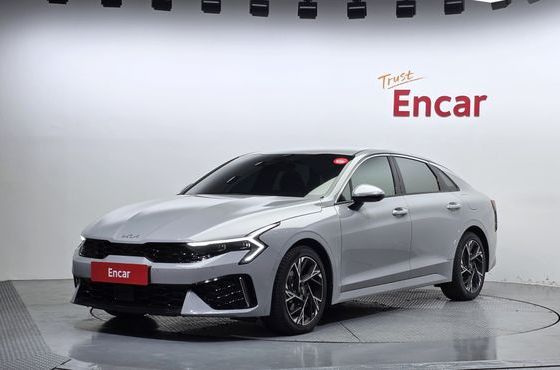 Kia K5 2.0 Signature — пробег 6 872 км — фото 1 из 5