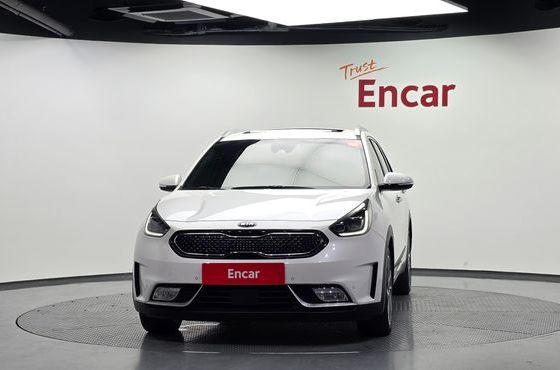 Kia Niro Noblesse — пробег 123 544 км — фото 3 из 5