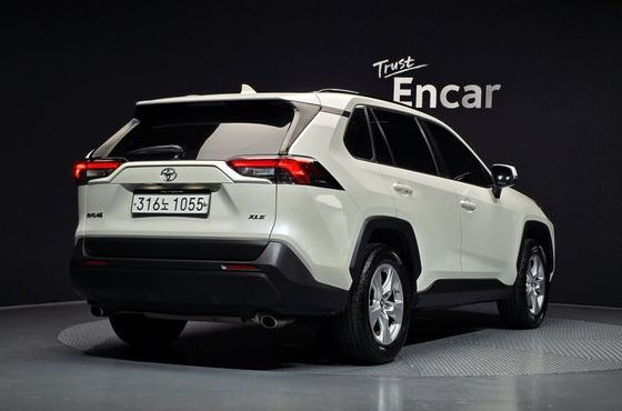 Toyota RAV4 2.5 2WD — пробег 64 645 км — фото 2 из 5