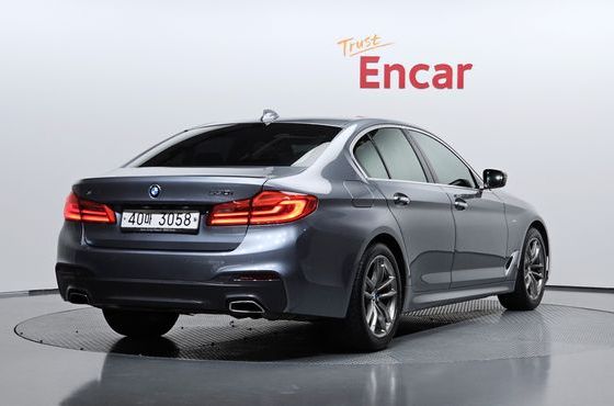 BMW 5-Series 530i xDrive M Sport Package Plus — пробег 108 570 км — фото 2 из 5