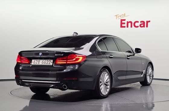 BMW 5-Series 520d xDrive Luxury Plus — пробег 142 525 км — фото 2 из 5