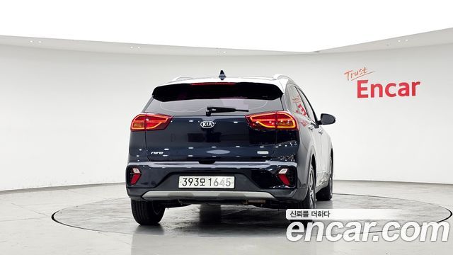 Kia Niro 1.6 HEV Prestige — пробег 125 889 км — фото 4 из 5