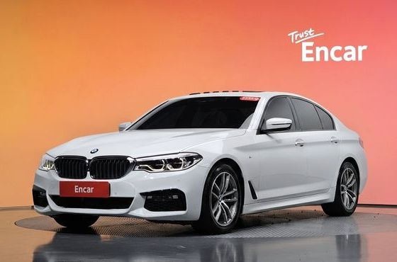 BMW 5-Series 520d M Sport Package Plus — пробег 110 961 км — фото 1 из 5