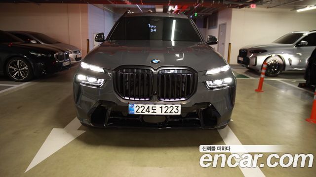 BMW X7 xDrive 40d M Sport 7 STR — пробег 4 000 км — фото 3 из 5