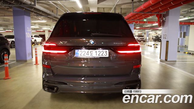 BMW X7 xDrive 40d M Sport 7 STR — пробег 4 000 км — фото 4 из 5