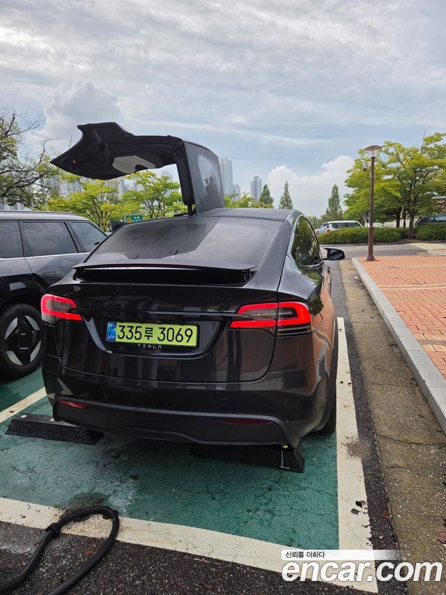 Tesla Model X AWD — пробег 3 384 км — фото 4 из 5