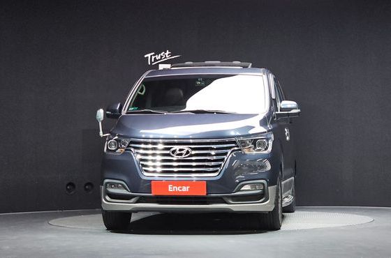 Hyundai Starex Urban 9-Seater Exclusive — пробег 140 256 км — фото 3 из 5