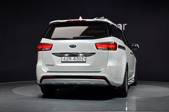 Kia Carnival 9-seater Prestige — пробег 139 664 км — фото 4 из 5