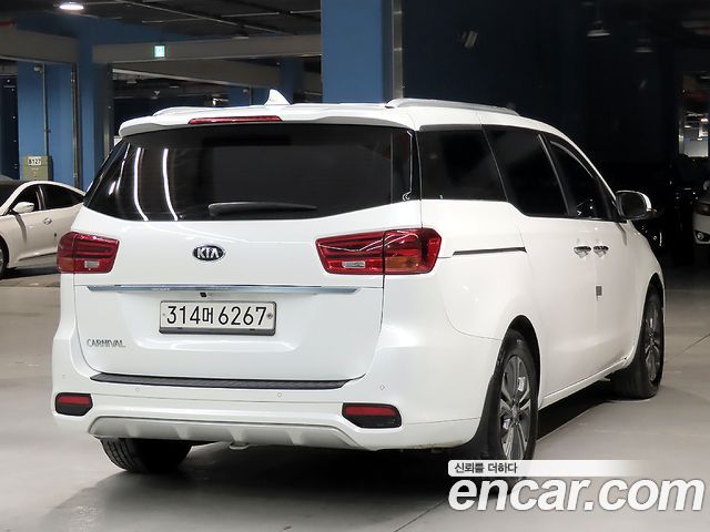 Kia Carnival из Кореи Encar