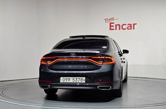 Hyundai Grandeur Exclusive Special — пробег 267 458 км — фото 4 из 5