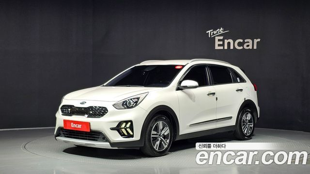 Kia Niro 1.6 HEV Prestige — пробег 132 587 км — фото 1 из 5