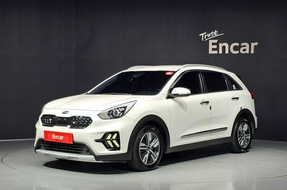 Kia Niro 1.6 HEV Prestige — пробег 132 587 км — фото 1 из 5