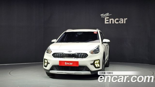 Kia Niro 1.6 HEV Prestige — пробег 132 587 км — фото 3 из 5